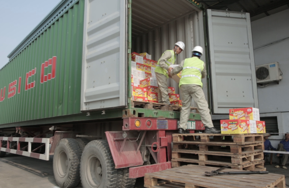 Bước 3: Lấy hàng, đóng gói và vận chuyển